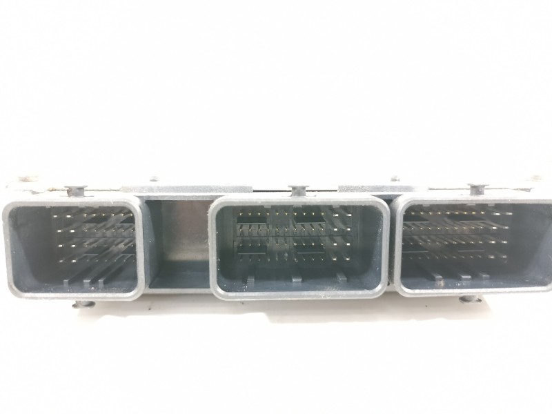 Recambio de centralita motor uce para renault megane iii berlina 5 p dynamique referencia OEM IAM 237101353R 237101370R 23710137