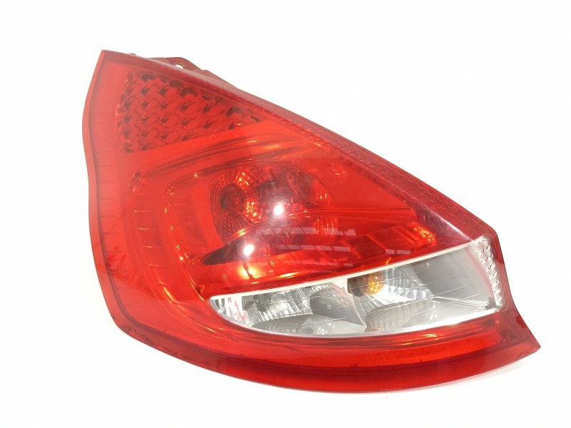 Recambio de piloto trasero izquierdo para ford fiesta (cb1) ambiente referencia OEM IAM 8A6113405AE  