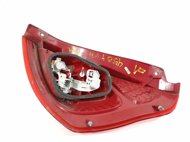 Recambio de piloto trasero izquierdo para ford fiesta (cb1) ambiente referencia OEM IAM 8A6113405AE  