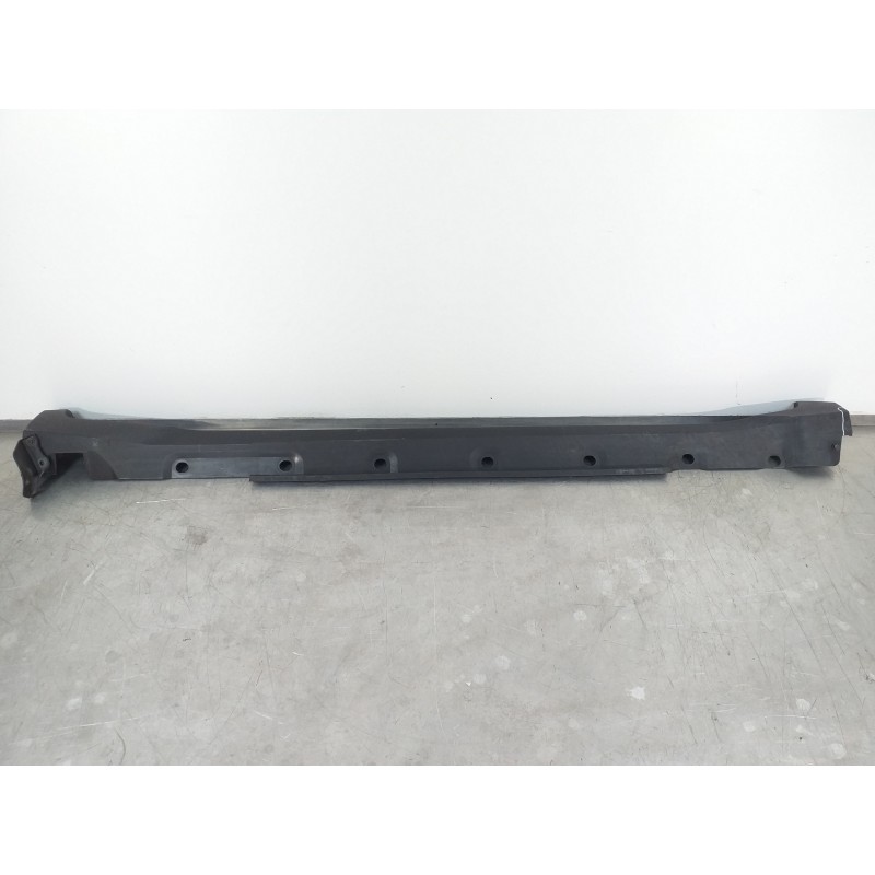 Recambio de faldon lateral para toyota c-hr ax1t(eu,m)/zyx10(h)/zyx10l-ahxgbw(3a) referencia OEM IAM 68123F4020  