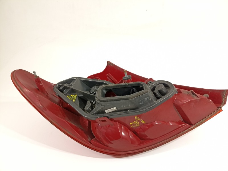 Recambio de piloto trasero derecho para peugeot 207 sport referencia OEM IAM 9649986580  
