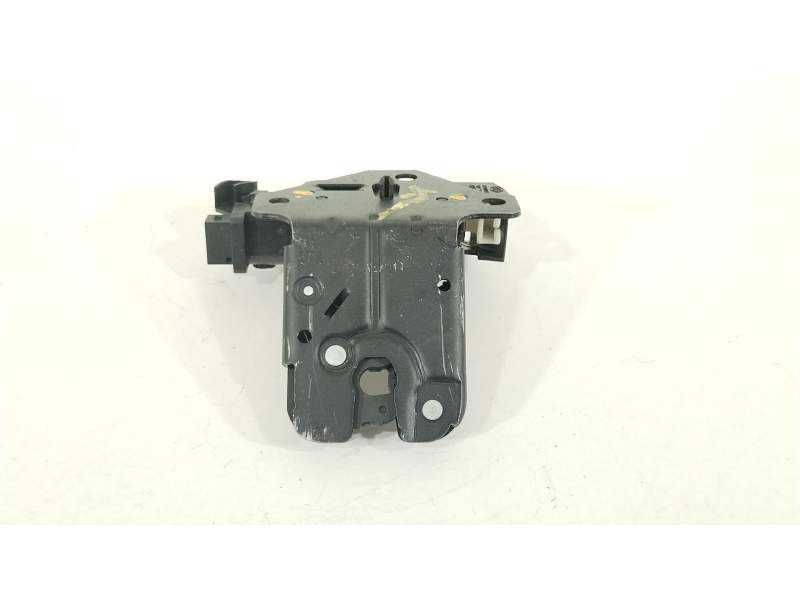 CERRADURA MALETERO / PORTON 8P4827505D 
