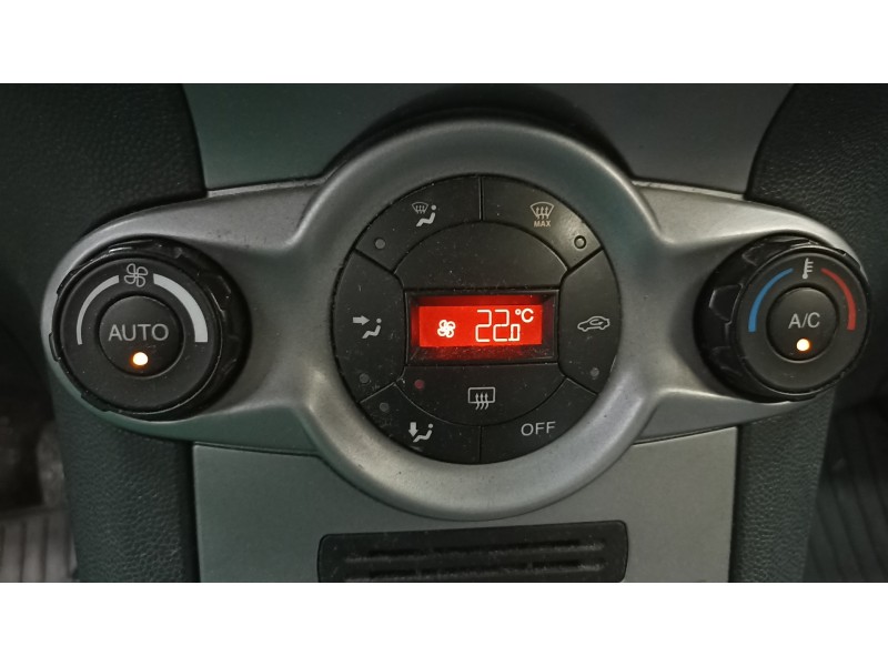 Recambio de mando climatizador para ford fiesta (cb1) ambiente referencia OEM IAM 8A6T18C612  