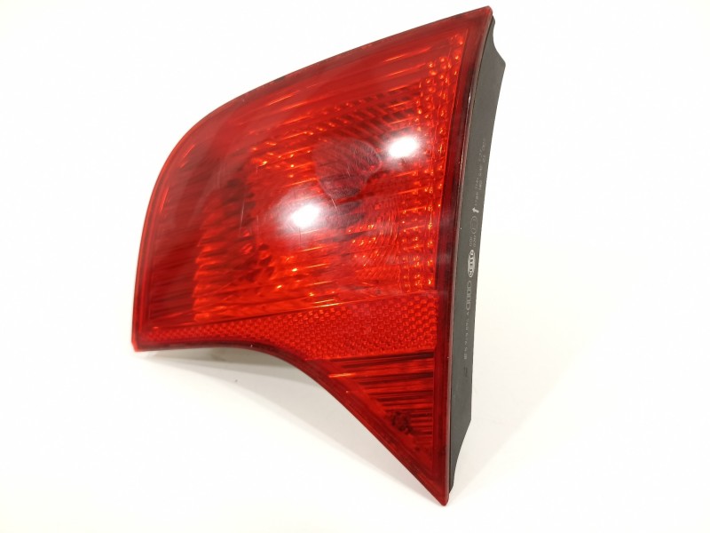 Recambio de piloto trasero derecho para audi a4 berlina (8e) 2.0 tdi 16v (103kw) referencia OEM IAM 8E5945094A  