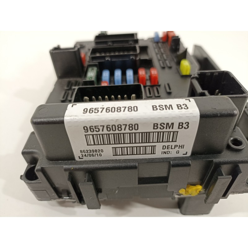 Recambio de caja reles / fusibles para citroën xsara picasso 1.6 hdi 90 exclusive referencia OEM IAM 9657608780  