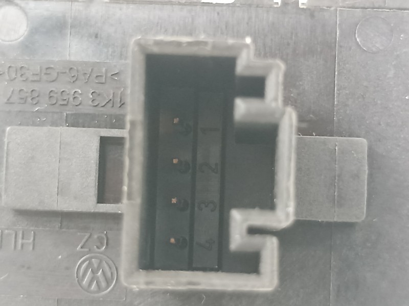 Recambio de mando elevalunas delantero izquierdo para seat ibiza sc (6p5) fr referencia OEM IAM 1K3959857C  