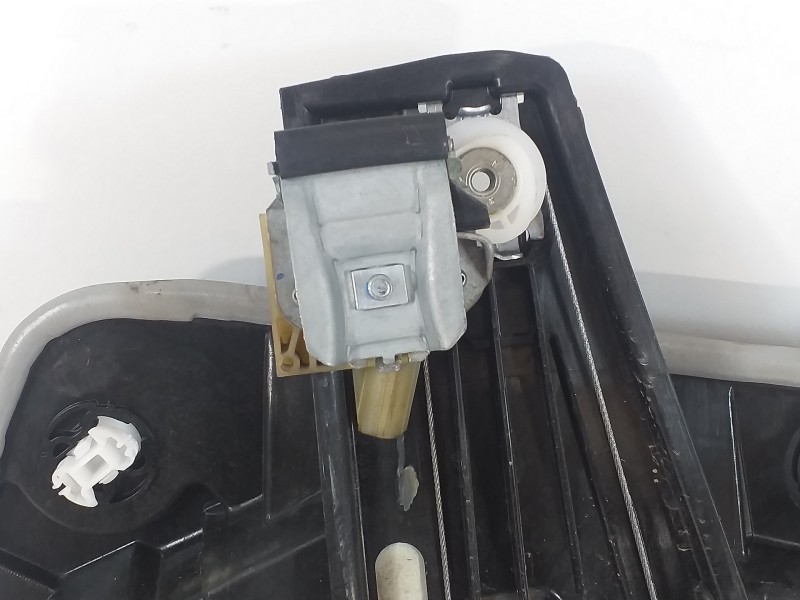 Recambio de elevalunas delantero derecho para ford fiesta (ce1) active referencia OEM IAM H1BBA23200CD  