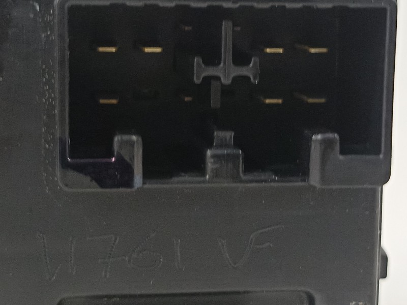 Recambio de caja reles / fusibles para hyundai kona klass hybrid 2wd referencia OEM IAM 91959CM010  