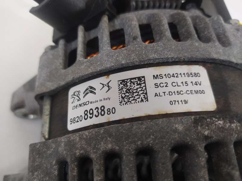 Recambio de alternador para peugeot 308 referencia OEM IAM 9820893880  