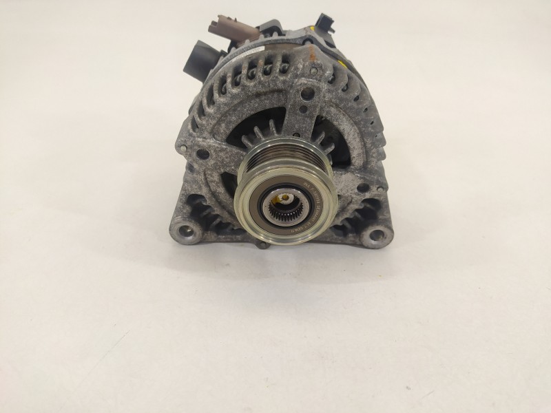 Recambio de alternador para peugeot 308 referencia OEM IAM 9820893880  
