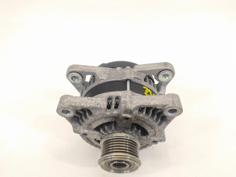Recambio de alternador para peugeot 308 referencia OEM IAM 9820893880  