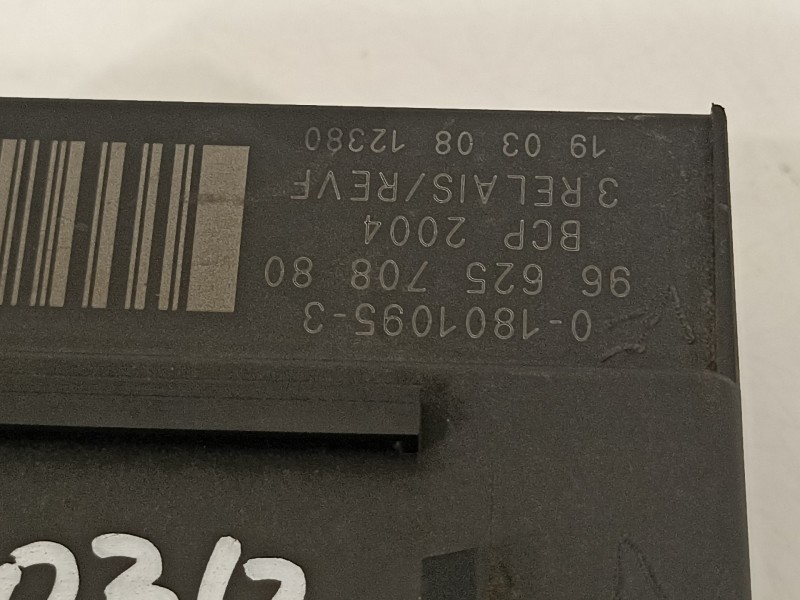 Recambio de caja precalentamiento para peugeot 308 referencia OEM IAM 9662570880  