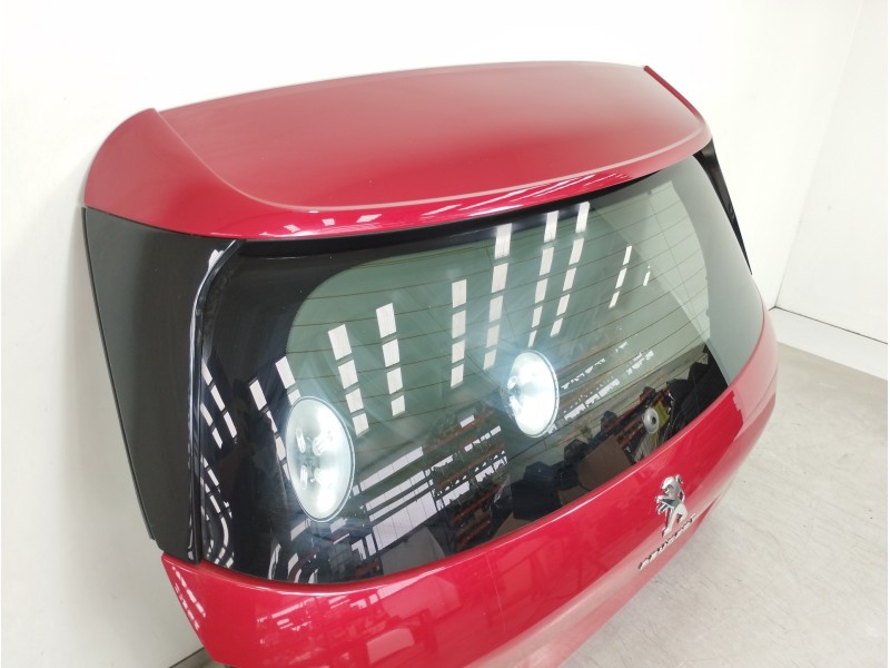 Recambio de porton trasero para peugeot 308 referencia OEM IAM 9677833277  