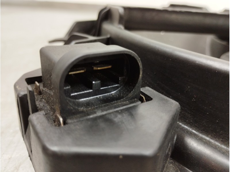 Recambio de electroventilador para renault megane iii sport tourer dynamique referencia OEM IAM 214812415R  