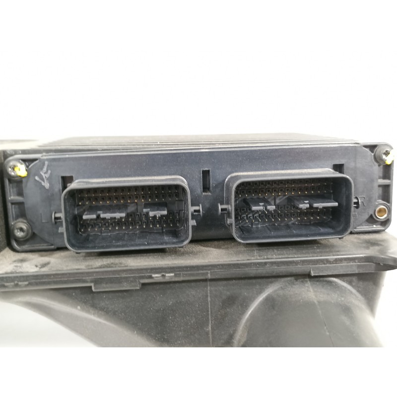 Recambio de centralita motor uce para mazda 3 lim. (bl) 1.6 16v cat referencia OEM IAM Z66818780F  