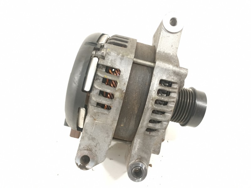Recambio de alternador para alfa romeo stelvio (630) quadrifoglio 4wd referencia OEM IAM 670050868 1042110830 