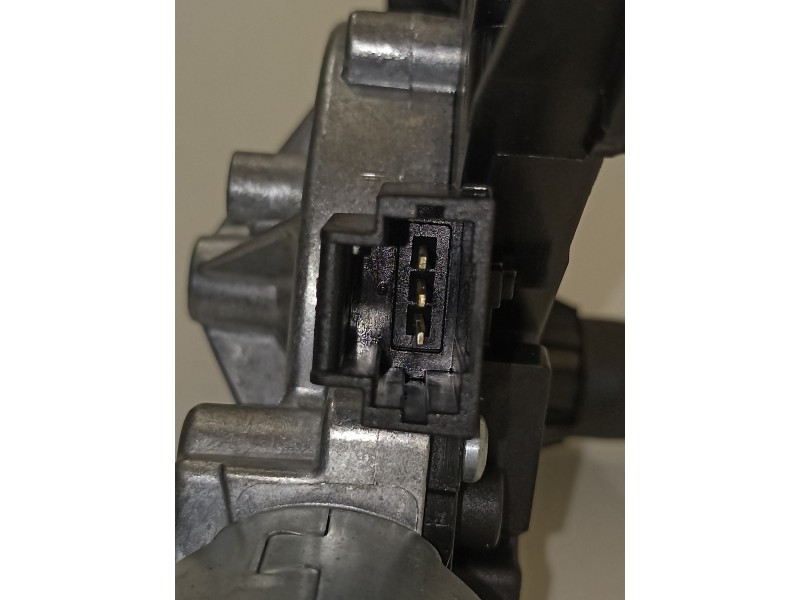 Recambio de motor limpia trasero para peugeot 308 referencia OEM IAM 9819523180  