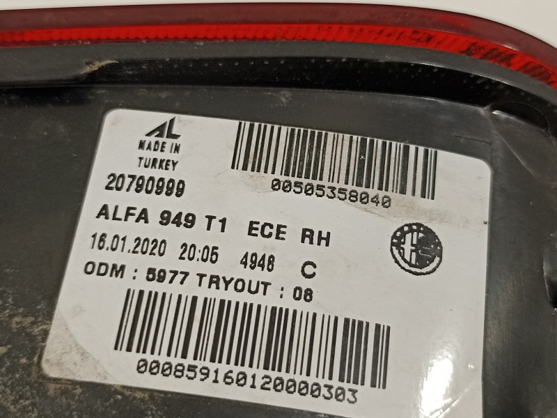 Recambio de piloto trasero derecho para alfa romeo stelvio (630) quadrifoglio 4wd referencia OEM IAM 50535804 20790999 