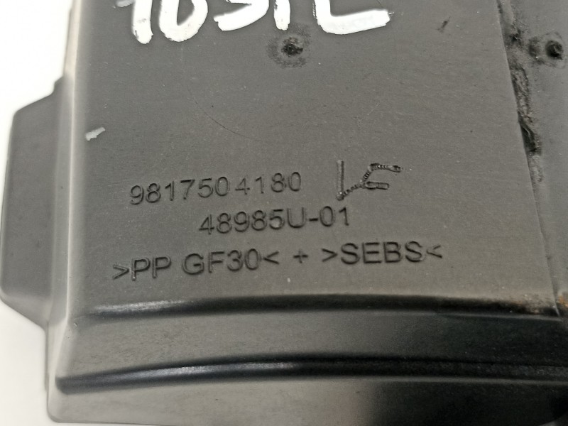 Recambio de tapa exterior combustible para peugeot 308 referencia OEM IAM 9817504180  