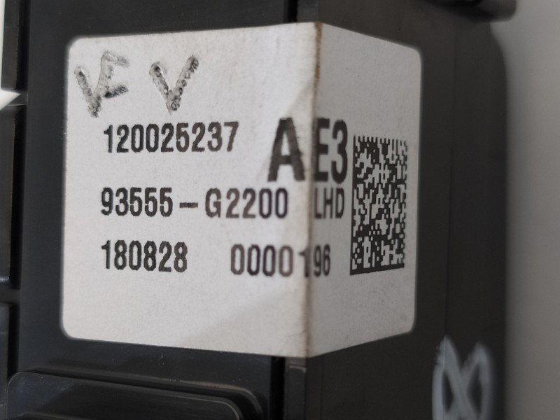 Recambio de mando multifuncion para hyundai ioniq elektro referencia OEM IAM 93555G2200  