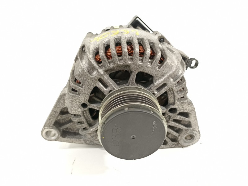 Recambio de alternador para hyundai i20 city s referencia OEM IAM 373002A401  