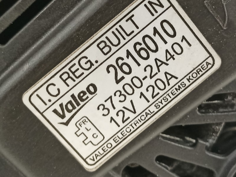 Recambio de alternador para hyundai i20 city s referencia OEM IAM 373002A401  