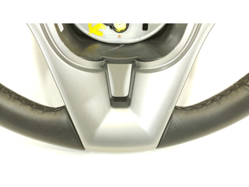 Recambio de volante para chevrolet trax ls+ referencia OEM IAM 95128808  