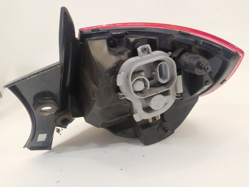 Recambio de piloto trasero izquierdo para alfa romeo giulietta (191) sprint referencia OEM IAM 50513613  