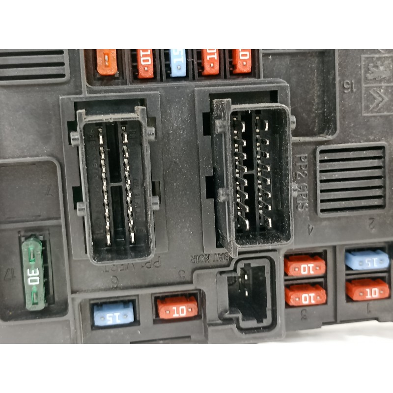 Recambio de caja reles / fusibles para citroën xsara picasso 1.6 hdi 110 exclusive referencia OEM IAM 9650618480  