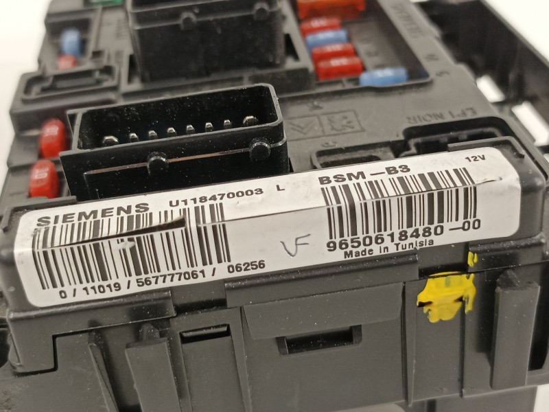 Recambio de caja reles / fusibles para citroën xsara picasso 1.6 hdi 110 exclusive referencia OEM IAM 9650618480  