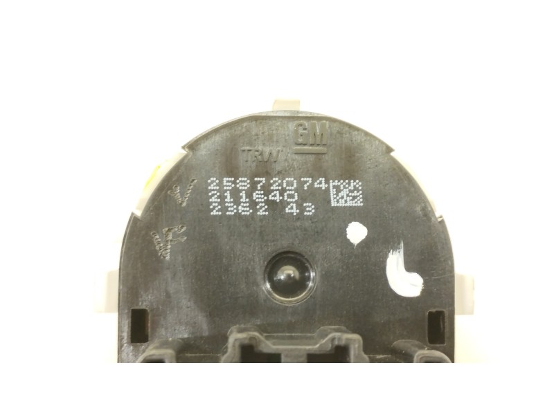 Recambio de mando retrovisor para chevrolet trax ls+ referencia OEM IAM 25872074 211640 