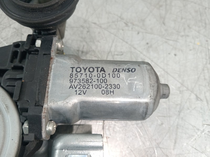 Recambio de elevalunas delantero derecho para toyota yaris (ksp9/scp9/nlp9) básico referencia OEM IAM 857100D100  