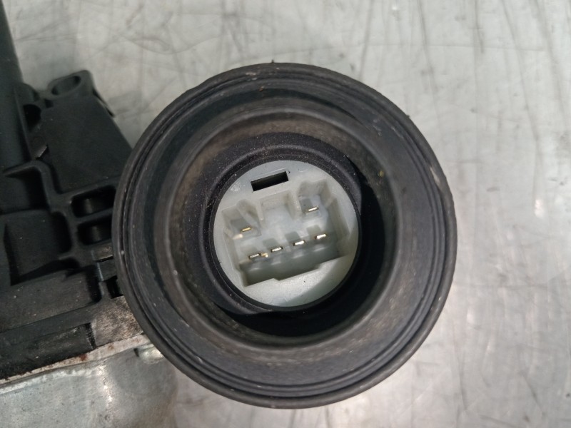 Recambio de elevalunas delantero derecho para toyota yaris (ksp9/scp9/nlp9) básico referencia OEM IAM 857100D100  