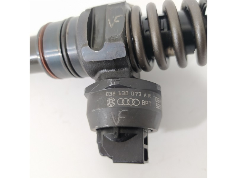Recambio de inyector para volkswagen passat berlina (3b3) advance referencia OEM IAM 038130073AR 0414720214 