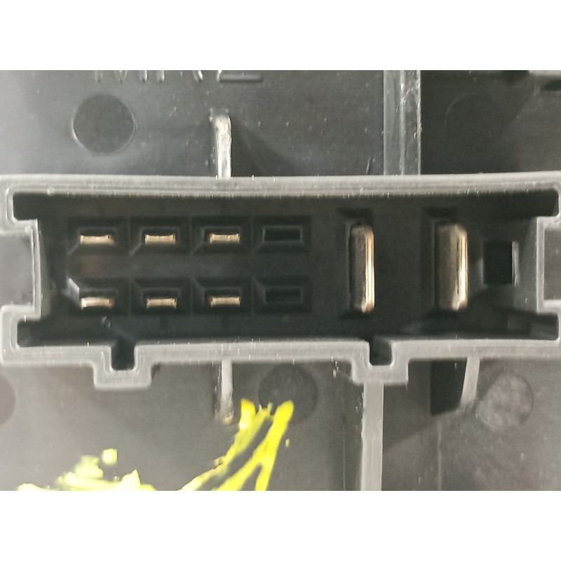 Recambio de caja reles / fusibles para mercedes-benz clase cla (w117) cla 220 cdi (117.303) referencia OEM IAM A2469060093  