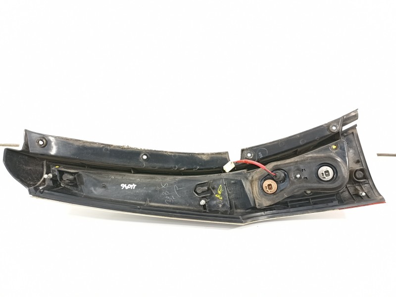 Recambio de piloto trasero derecho para mitsubishi grandis (na0w) 2.0 di-d instyle referencia OEM IAM 8330A192  