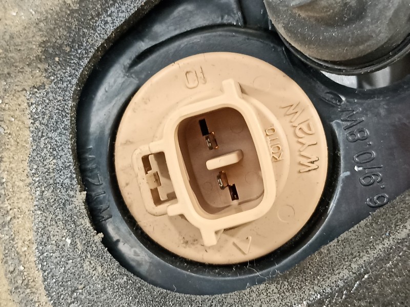 Recambio de piloto trasero derecho para mitsubishi grandis (na0w) 2.0 di-d instyle referencia OEM IAM 8330A192  