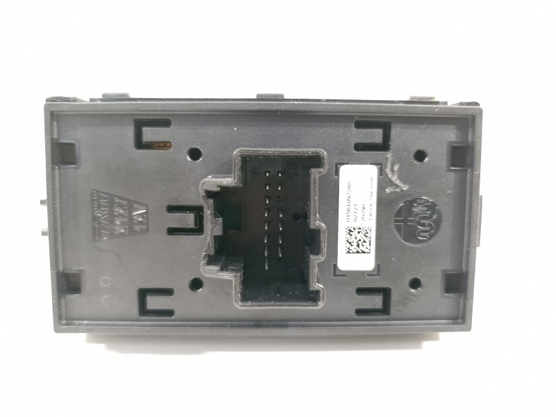 Recambio de mando elevalunas delantero derecho para alfa romeo stelvio (630) quadrifoglio 4wd referencia OEM IAM 1561092280 1561