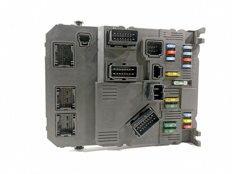 Recambio de caja reles / fusibles para peugeot 407 st confort referencia OEM IAM 9655708480  