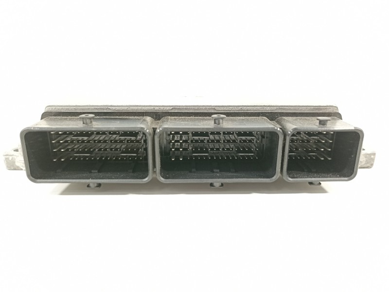 Recambio de centralita motor uce para dacia sandero comfort referencia OEM IAM 237102982S 237105499R 