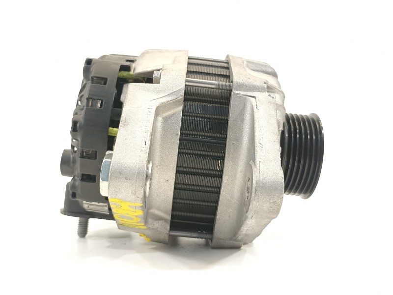Recambio de alternador para hyundai i30 comfort referencia OEM IAM 373002B101 CAL32131GS 2655447