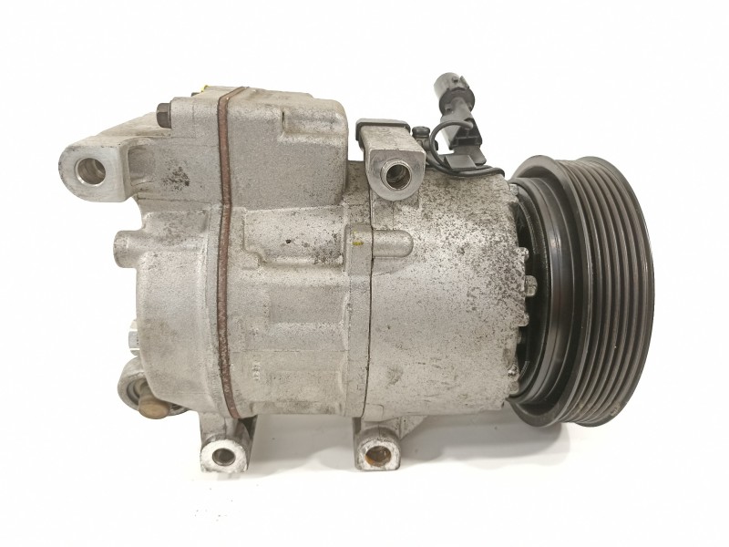 Recambio de compresor aire acondicionado para hyundai i30 comfort referencia OEM IAM F500AN8AA01  