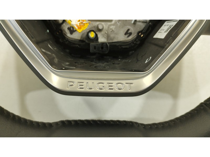 Recambio de volante para peugeot 208 (2020) n208 active referencia OEM IAM 98255044ZD 640497100B 