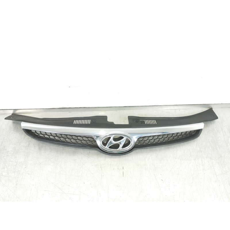 Recambio de rejilla delantera para hyundai i30 comfort referencia OEM IAM 863512R000 865802R000 