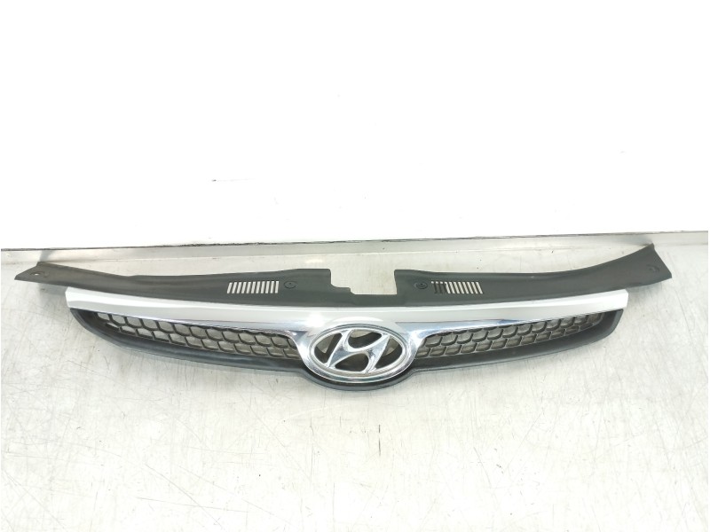 Recambio de rejilla delantera para hyundai i30 comfort referencia OEM IAM 863512R000 865802R000 