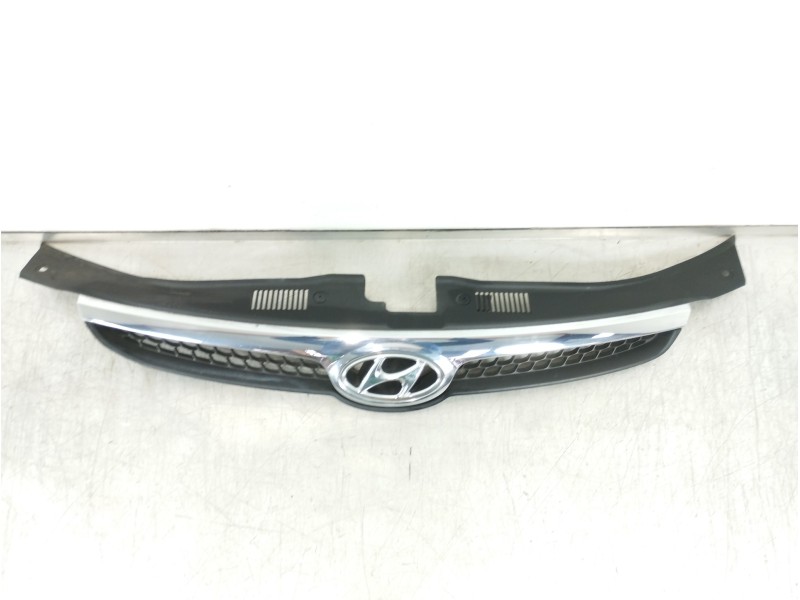 Recambio de rejilla delantera para hyundai i30 comfort referencia OEM IAM 863512R000 865802R000 