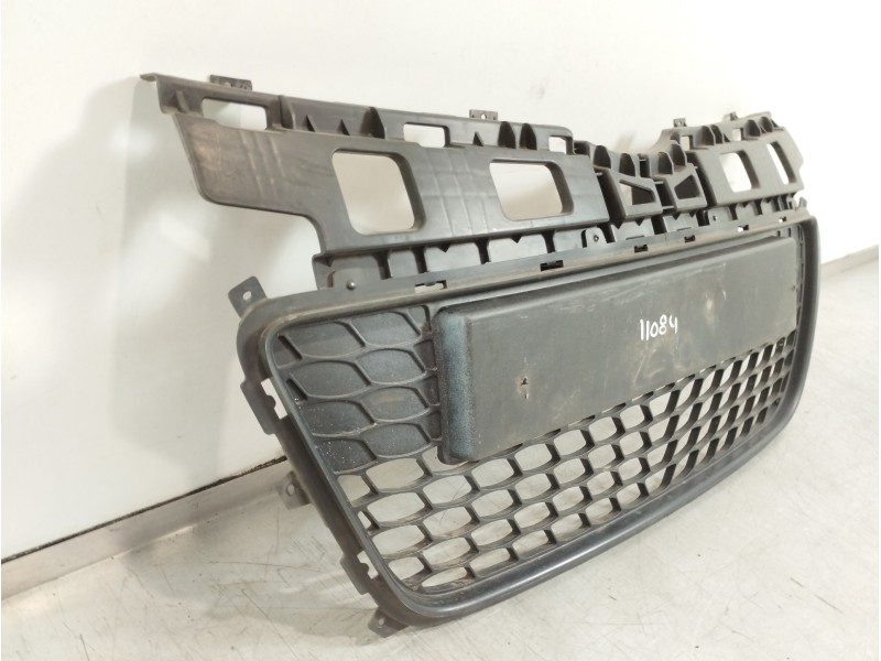 Recambio de rejilla paragolpes delantero para hyundai i30 comfort referencia OEM IAM 865612R000 865802R000 