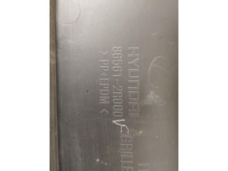 Recambio de rejilla paragolpes delantero para hyundai i30 comfort referencia OEM IAM 865612R000 865802R000 