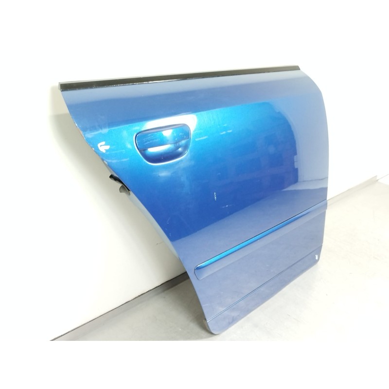 Recambio de puerta trasera derecha para audi a4 berlina (8e) 2.5 tdi quattro (132kw) referencia OEM IAM 8E0833052  