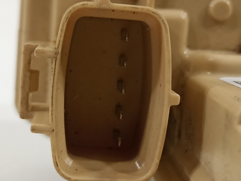 Recambio de cerradura puerta trasera izquierda para alfa romeo stelvio (630) quadrifoglio 4wd referencia OEM IAM 50536550  